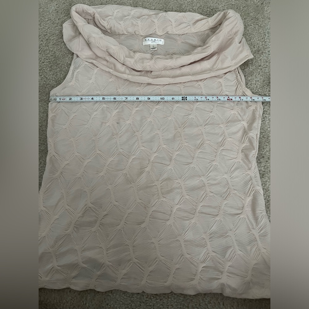 Textured Top - Picture 4 of 5